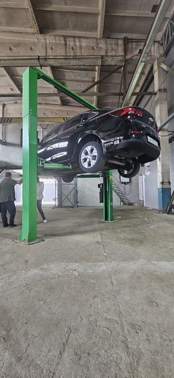 Продается 2х стоечный подъемник 4Т с верхней перекладиной — 2