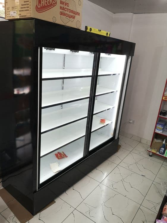 Витринный Холодильный Шкаф — 2