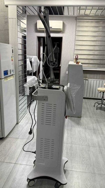 Косметологический аппарат Фракционный лазер SAMFIRA CO2 — 5