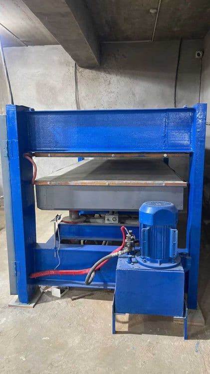 Gidravlik press apparati sotiladi — 3