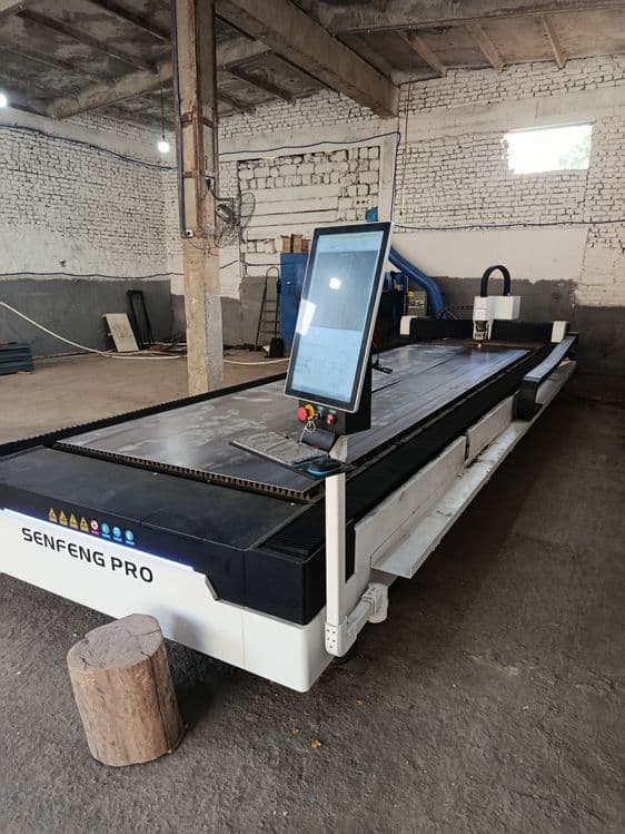 Metal kesuvchi lazer Senfeng 1500x6000 6 kw — 2