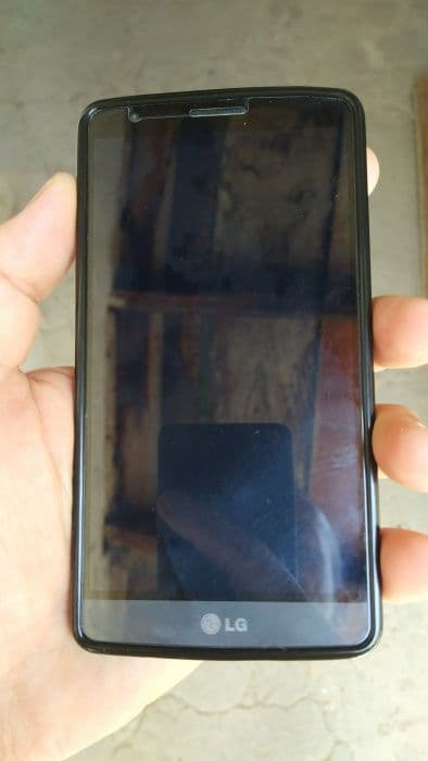 Мобильный телефон LG D690 — 4