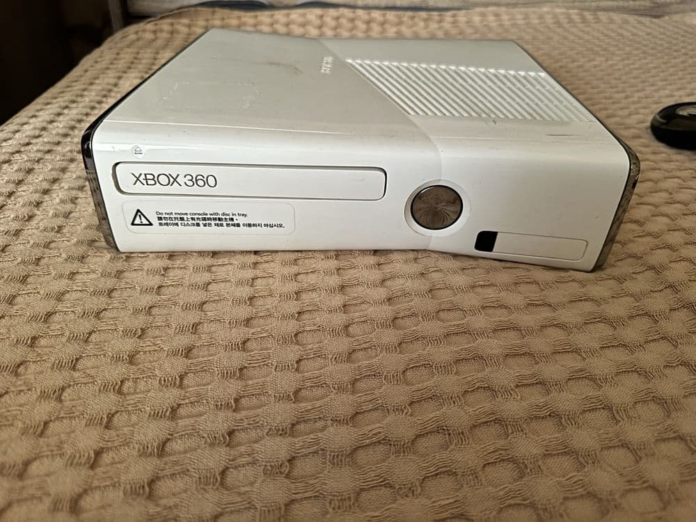 Продается игровая консоль Xbox 360 прошитый — 1