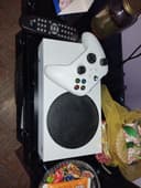 Продам Xbox series S в отличном состоянии