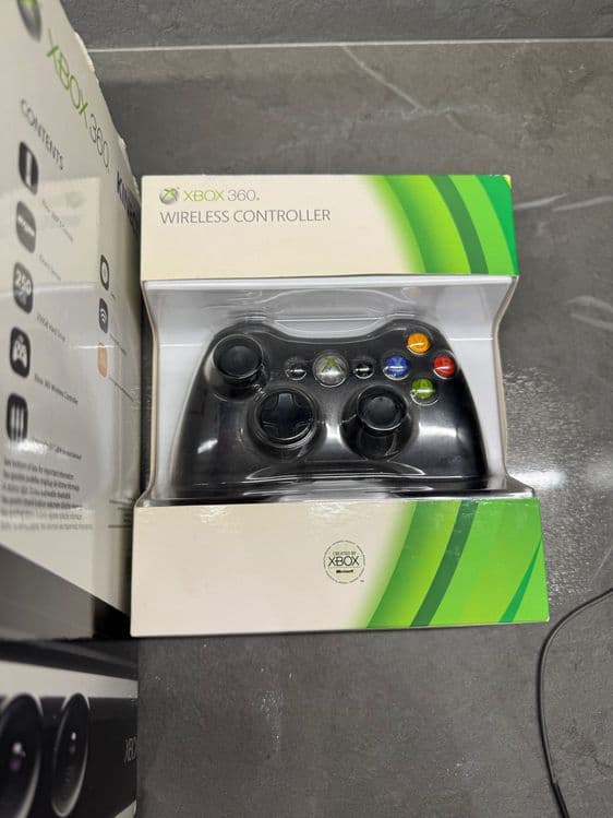 Xbox 360 Kinect + Wireless controller — 2