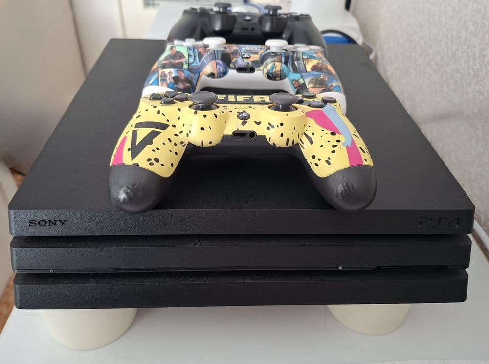Sony Playstation 4 Pro 1 Tb Korea. — 3