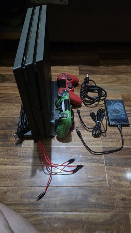 Продам Playstation 4 PRO! 2 джойст + 1тб внешний жд! ПО 9.0 GoldenHen! — 4