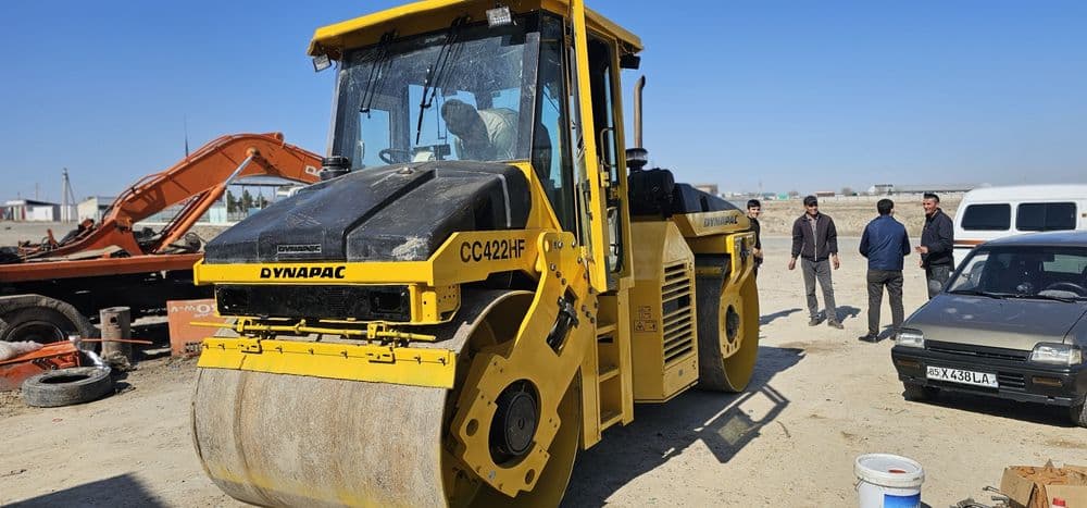 Дарожный 2 валцовий пневматический коток DYNAPAC — 3