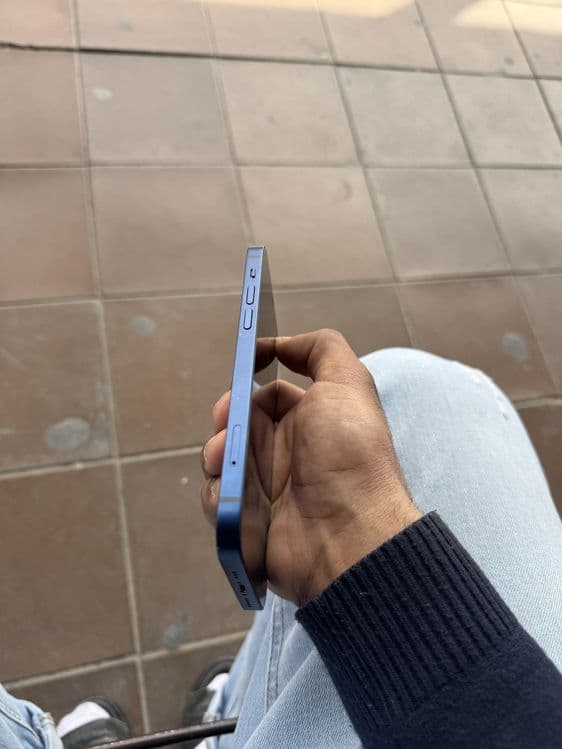 Iphone12 rodnoy100yomkost 256GB srochno — 5