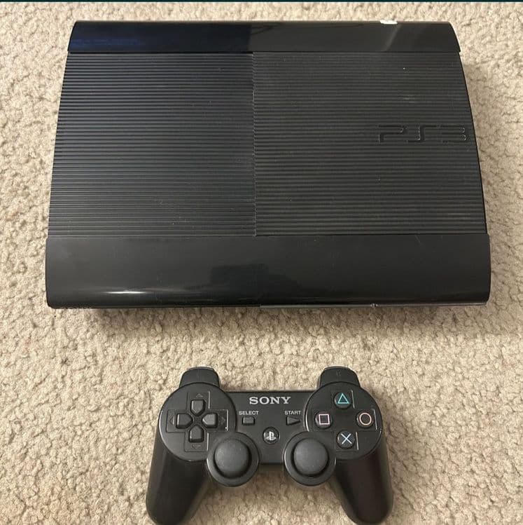 Playstation 3 25 ta oyini bor — 2