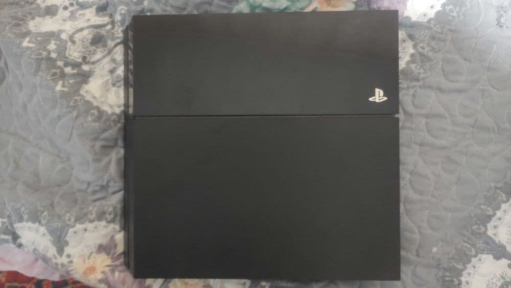 Play station 4... — 1