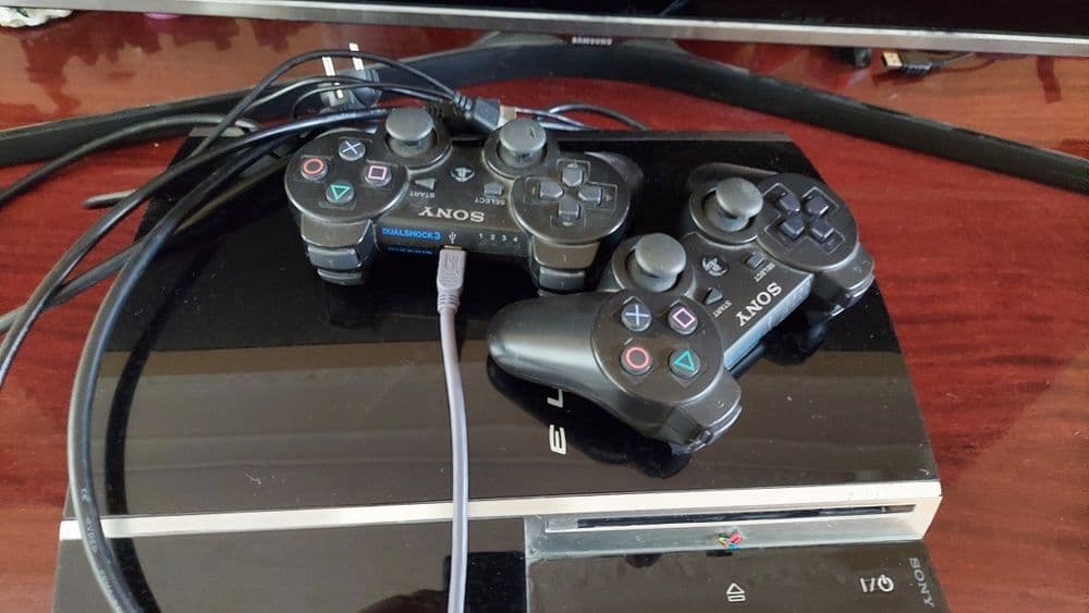 Продаётся playstation 3 с 25 играми. — 2