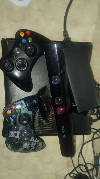 XBOX 360 2ta Joystik bilan — 2