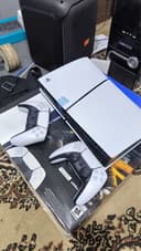 Playstation 5 продам как на фото б.у как новый привозной гарантия год
