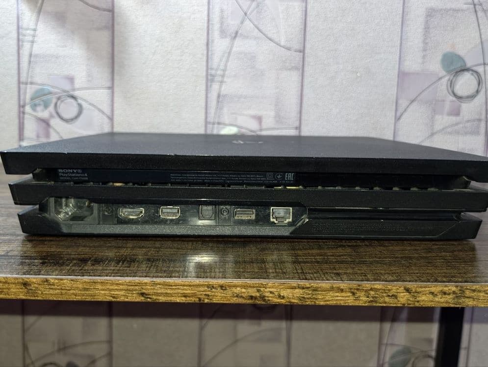 Игровая приставка PlayStation 4 pro — 1