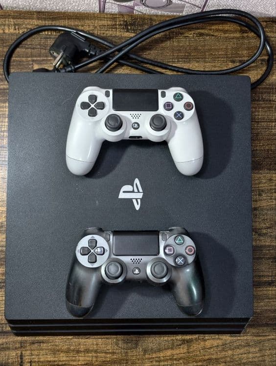 Игровая приставка PlayStation 4 pro — 3