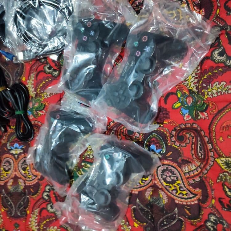 PlayStationi 3 kampilei sotiladi narxi$ 3.500 — 8