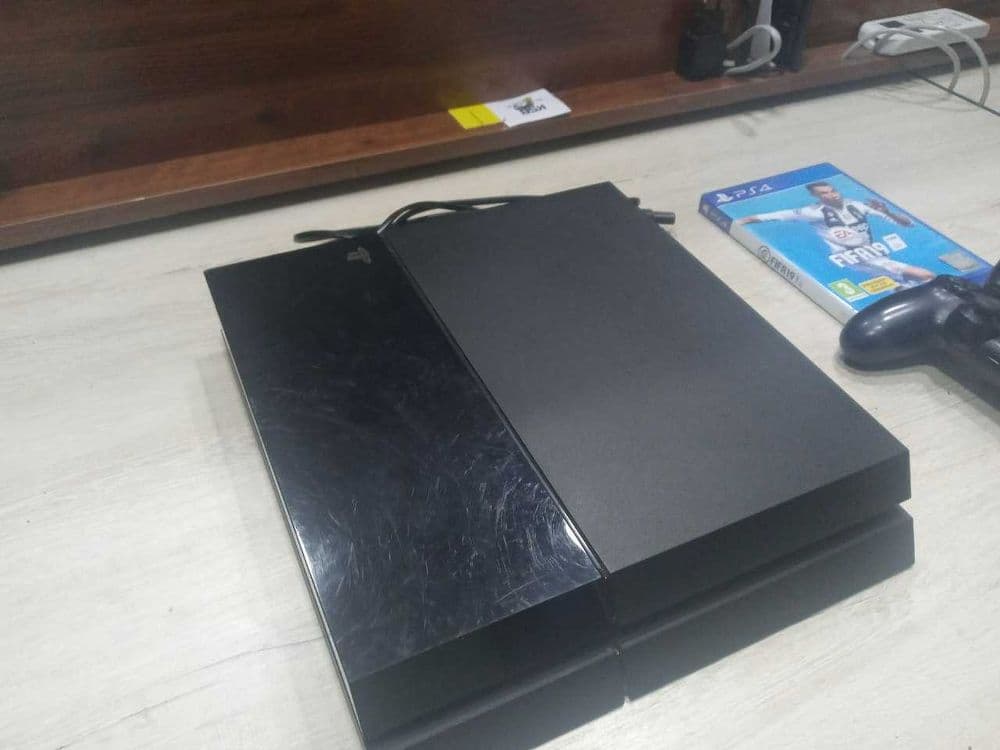 Sony Playstation 4 PS4 — 5