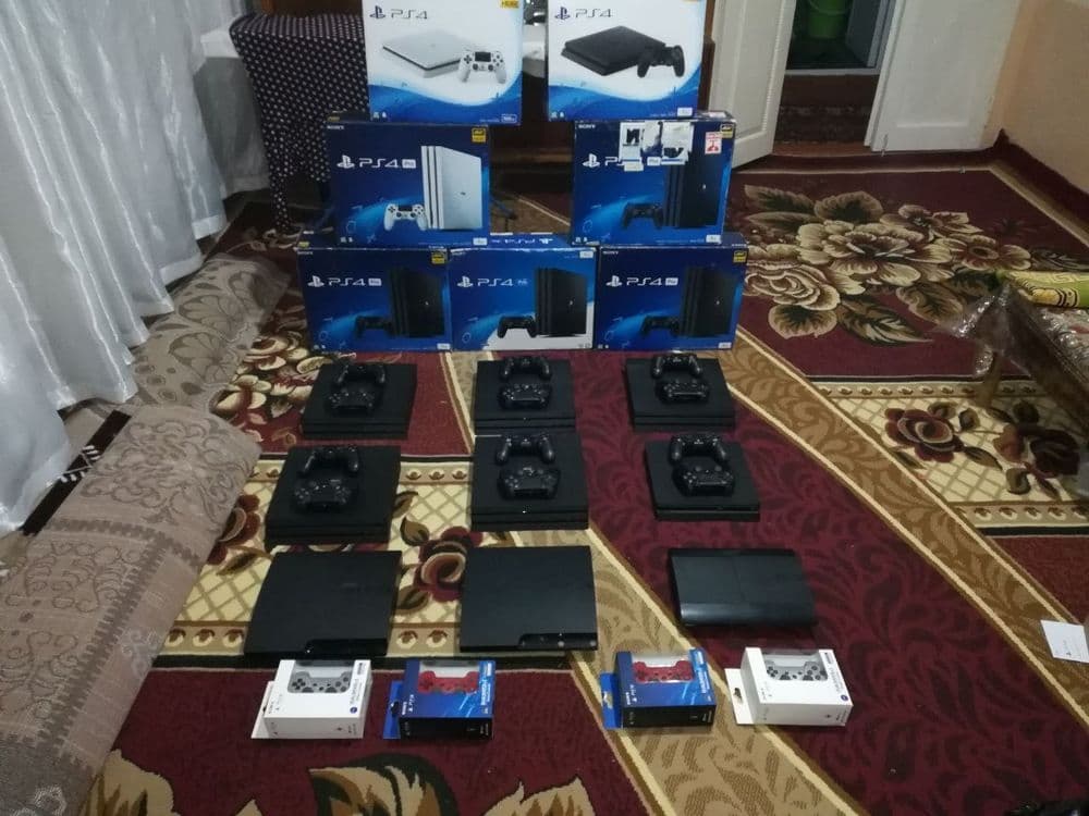 Ps4 slim playstation korreyadan kelgan sony pristavka tayyor biznes — 2