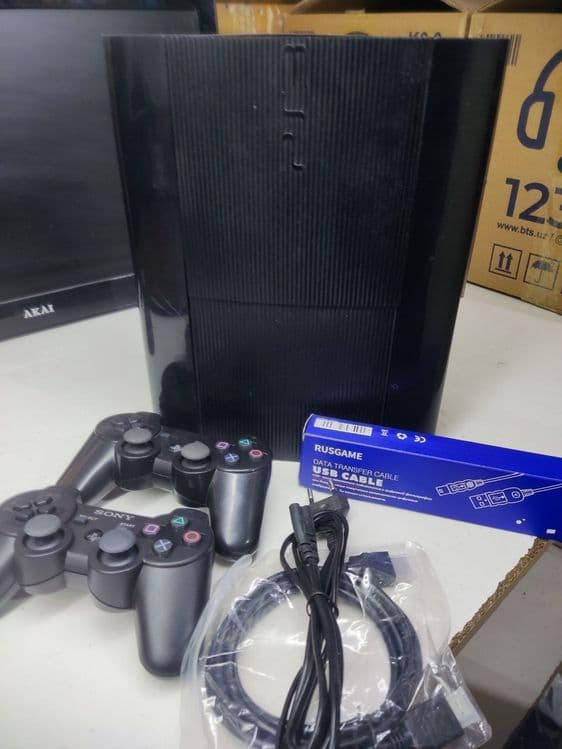 PlayStation 3 super silim — 3