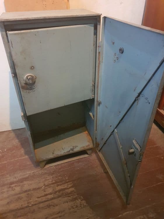 Продаётся Сейф 113×50×35 — 4