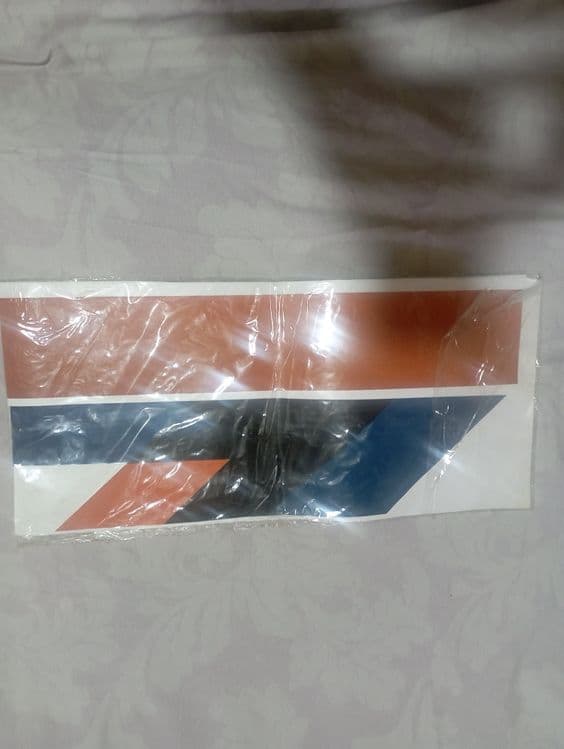 Продам оригинальную наклейку на Damas — 1