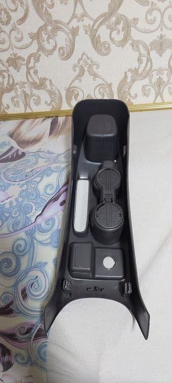 НОВЫЙ заводской Подстаканник и мелочей для авто COBALT. Цена договорн — 6