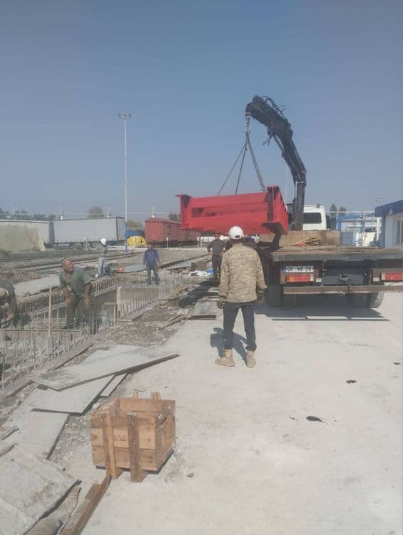 Temir yo’l, Avtomobil bunkerli tarozilar va dozatorlar весы — 2
