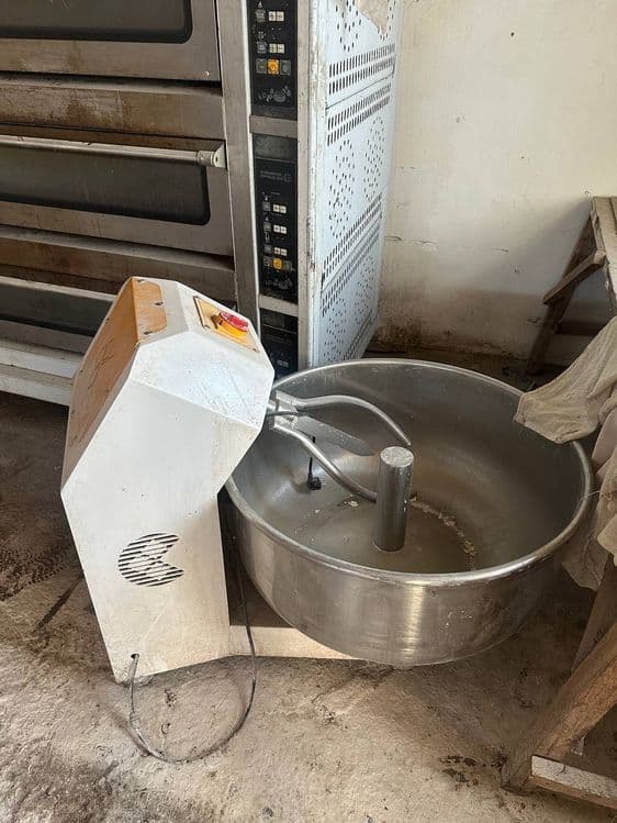 Aparat sotiladi kelewilgan narxlarda elektr tokka iwlaydi — 6