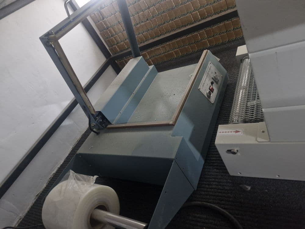 SHRINK PAKETLASH uskunalari jamlanmasi upakovka aparat SOTILADI! — 2