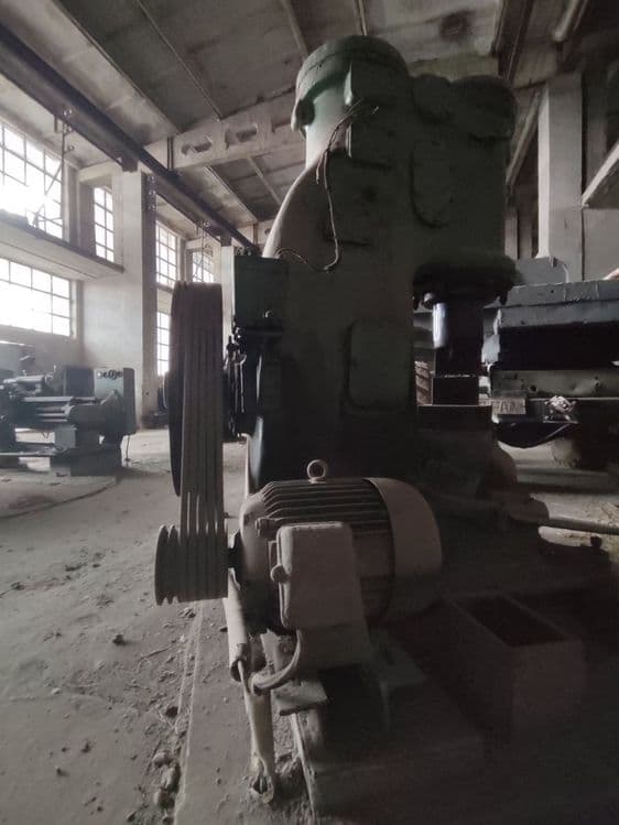 Продается кузнечный молот, отбойник от эксковатора w138 — 2
