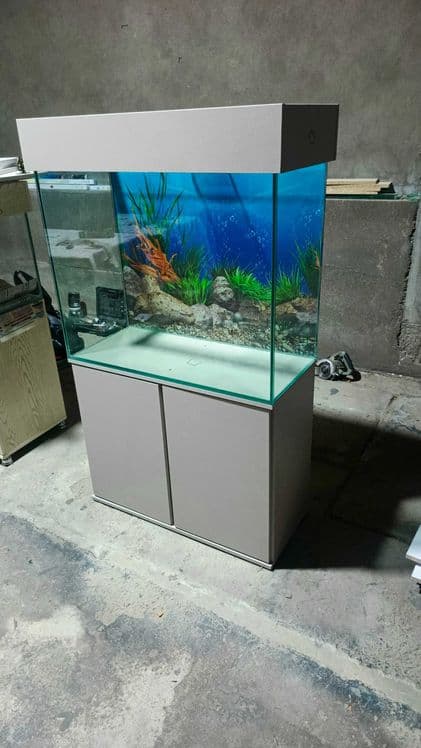 Akvarium 150L sotiladi — 4