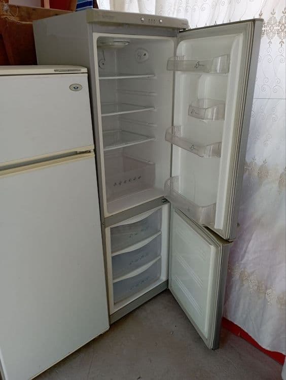 Холодильники СРОЧНО продается — 2