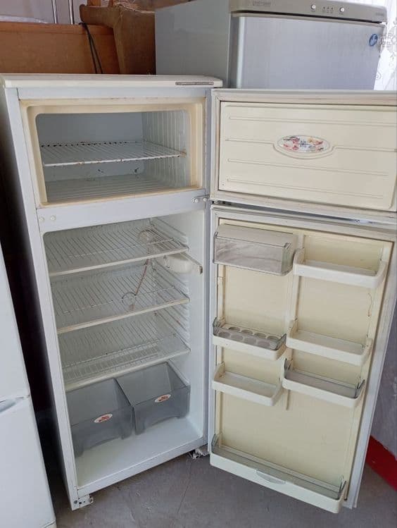 Холодильники СРОЧНО продается — 3