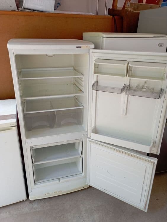 Холодильники СРОЧНО продается — 4