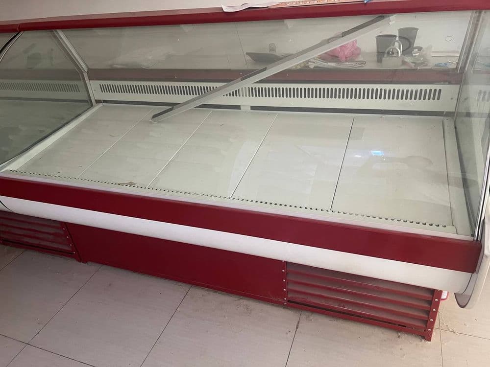 Продается витриный холодильник. — 2