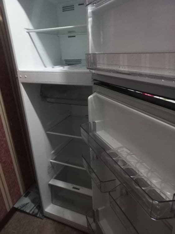 Холодильник практически НОВЫЙ — 3