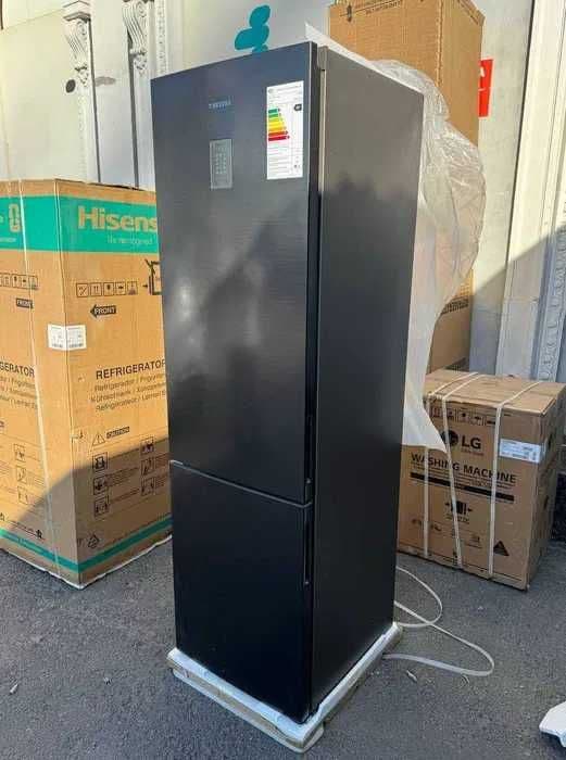 Холодильник Samsung RB37P5491B1 No Frost Inverter SpaceMax 367 л — 1