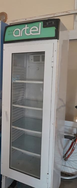Витрина холодильник Artel HS-520SN — 1