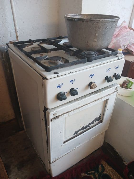 Gaz plita yaxshj holatda — 1