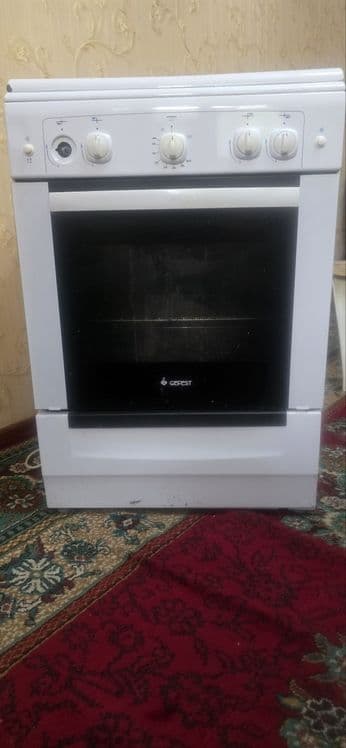 Газ плита сотилади срочно Гефест — 2
