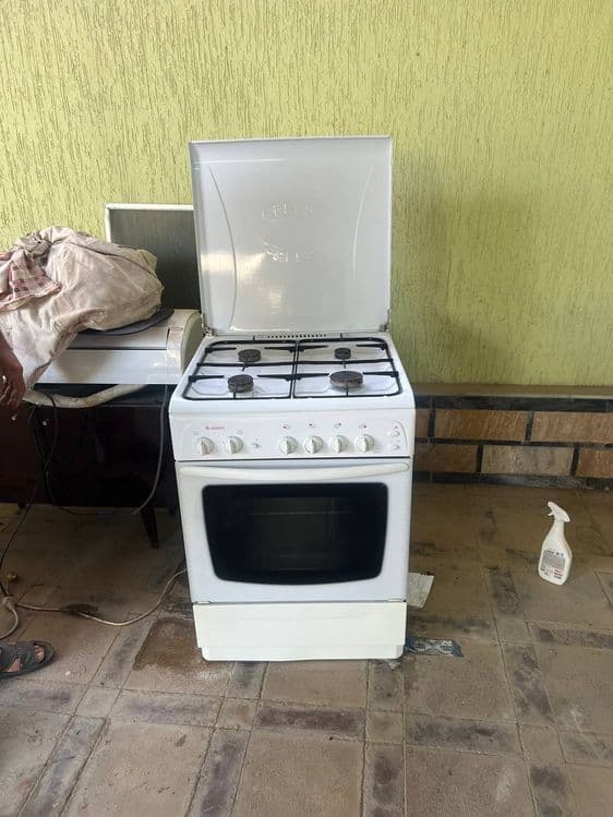 Срочно продаётся газовая плита с витежкой — 2