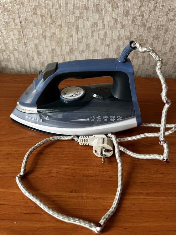 Паровой утюг Philips