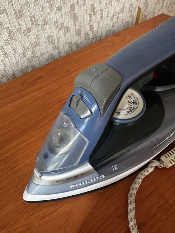 Паровой утюг Philips — 2