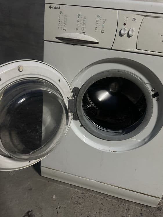 Indesit Avtomat kirmoshina — 2