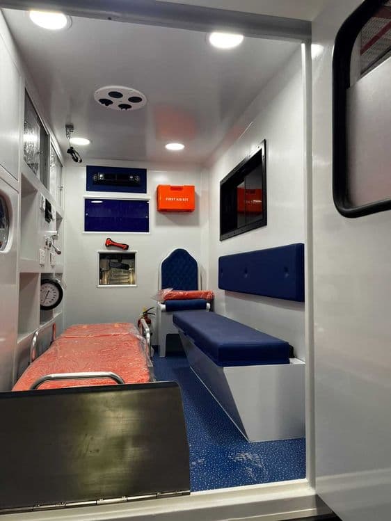 Машина скорой помощи Toyota Hilux Ambulance 4х4/ Цена Без Растаможки — 5