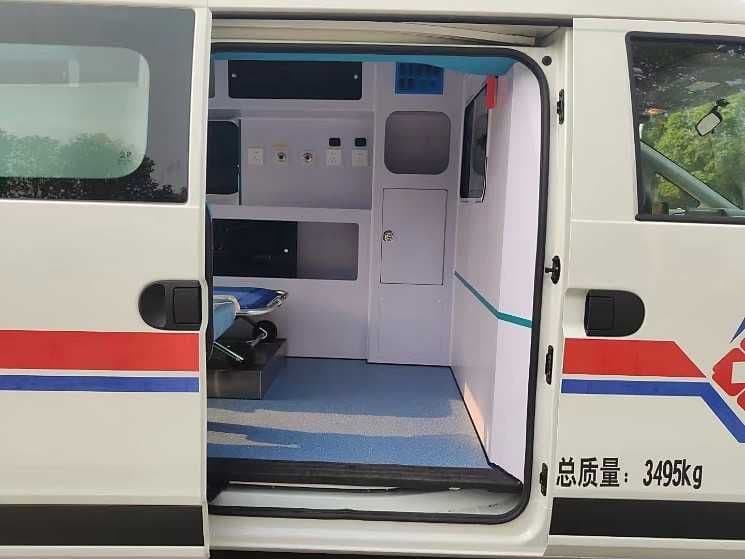Электрическая машина скорой помощи Maxus V1 Ambulance/ пробег 385 км — 4