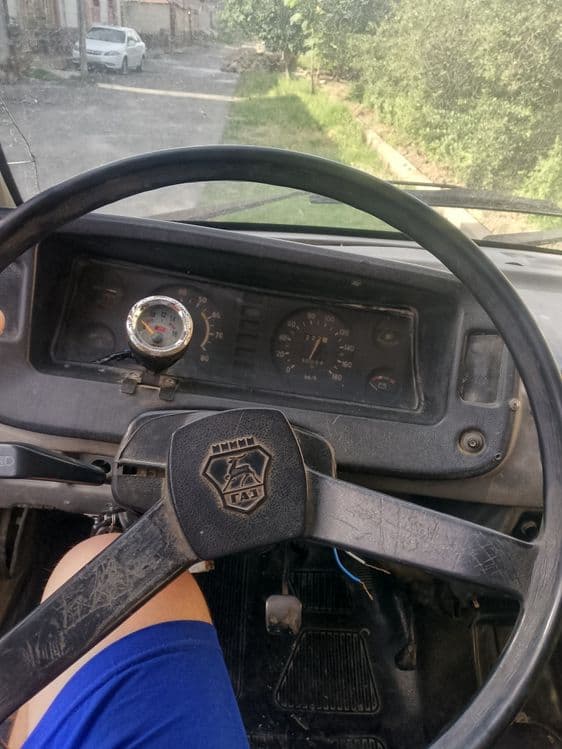 Gazel 2000-yil mator 2410 yaxwi razdatkasi bor karopka yangi — 2