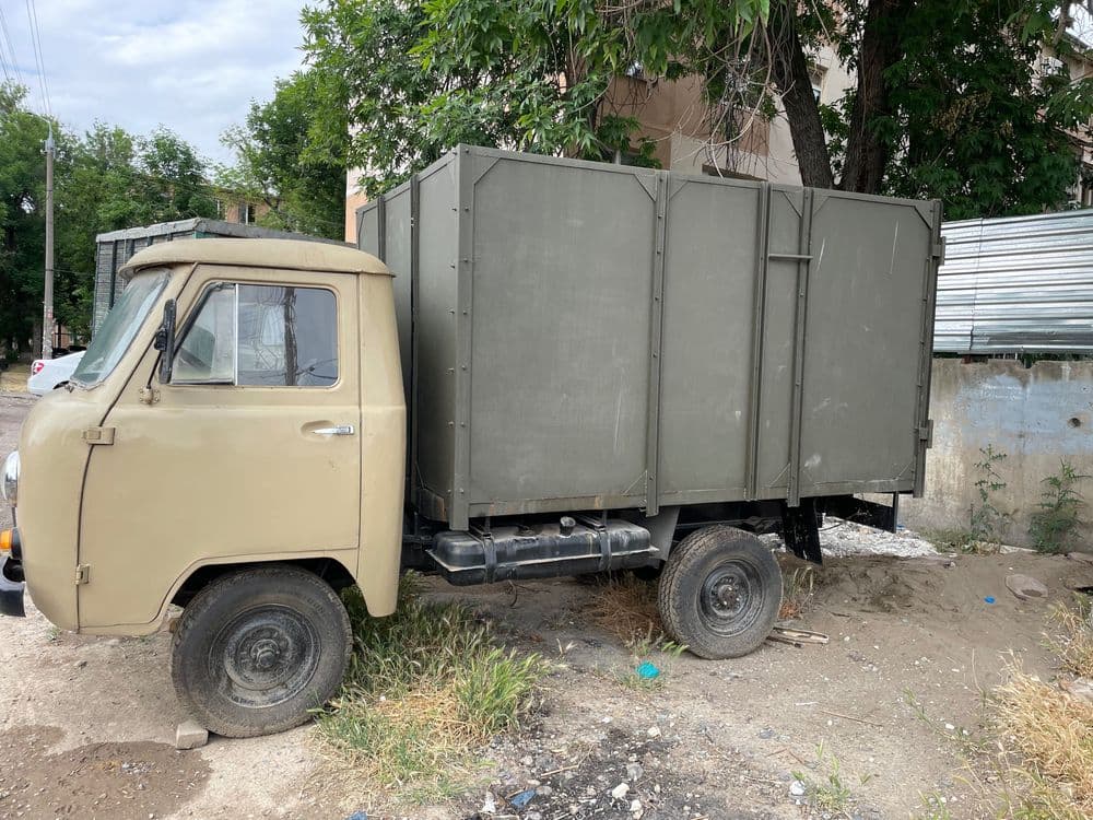Авто УАЗ бортовой продаю — 2