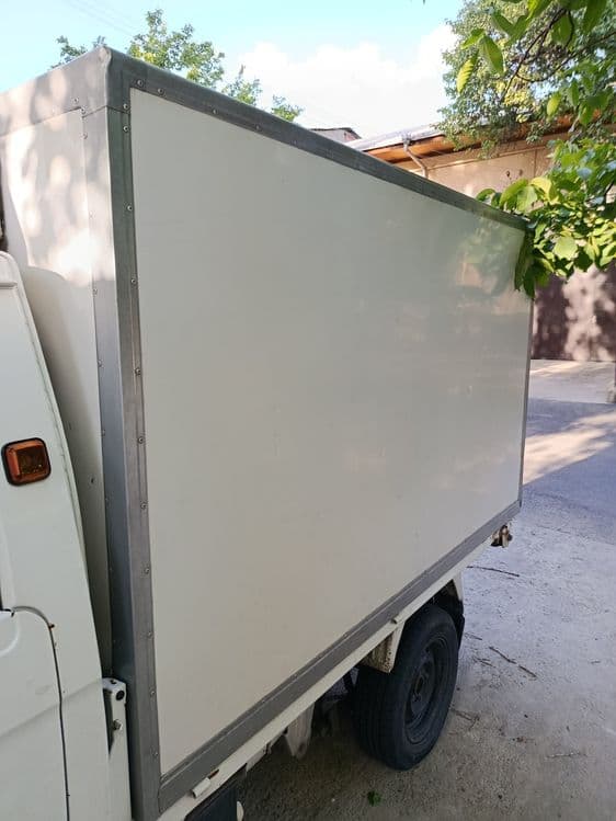 Labo butkasi va haladinigi blan sotladi